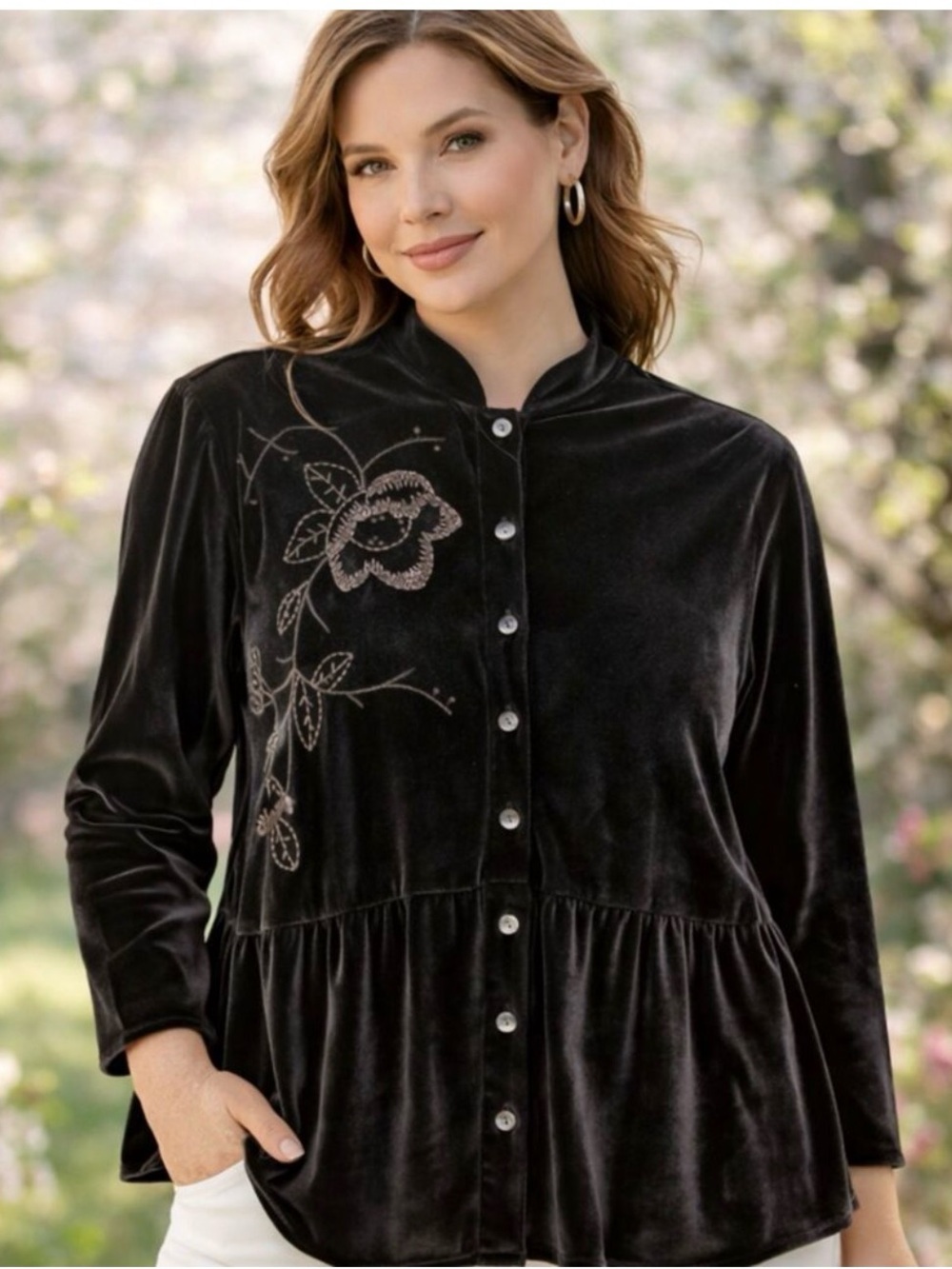 🖤 J.Jill Black Velvet Button-Up Top with Flower Embroidery 🖤 🌼